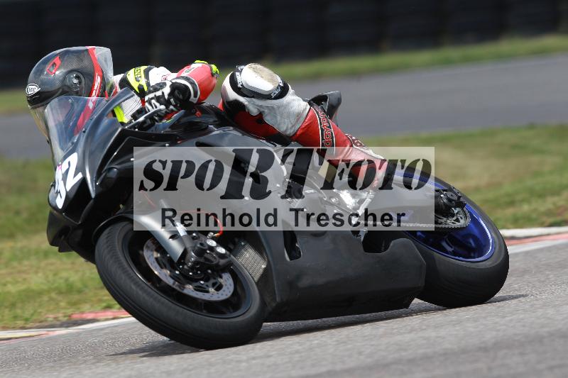 Archiv-2022/13 25.04.2022 Plüss Moto Sport ADR/Freies Fahren/32
